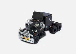 1:43 IXO TR100 CONVOY RUBBER DUCK 1966 Mack R Series RD Trucking Semi Truck NIB - Picture 1 of 7