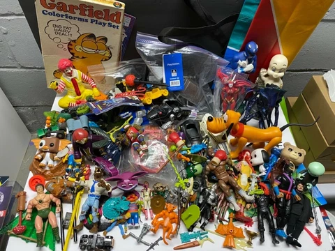 Vintage 1970s 1980s 1990s Toy Action Figure Parts Weapons Accessories ALL LINES! Cover