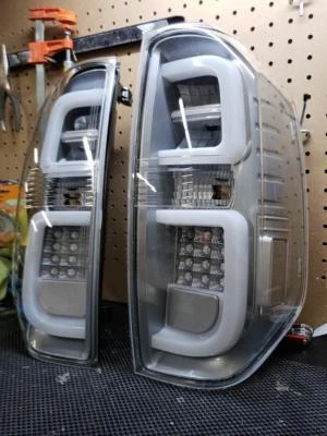 Luces traseras Toyota Tundra 2014-2017 personalizadas *pintura de color a juego de tu elección* Foto 1 de 3