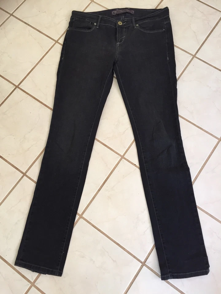 Pantalones de mezclilla Divine Rights of Denim negros LUST tiro bajo clásicos cremallera tobillo ajustados talla 29 Foto 1 de 4