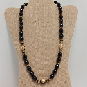 Collana di perle vintage dipinte stile cloisonne tono oro nero 24"  - Foto 1 di 8