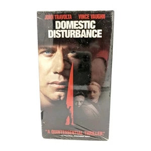 DOMESTIC DISTURBANCE (VHS, 2001) Brand New Factory Sealed New Old Stock - Imagen 1 de 4
