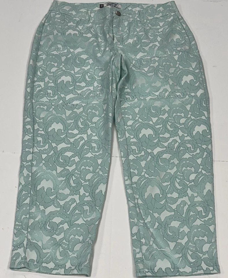 Pantalones capris Jennifer Lopez chinos cambray para mujer talla 2 verde azulado floral frente plano Foto 1 de 4