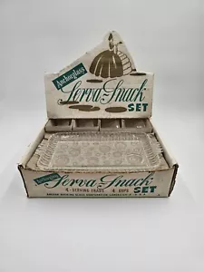 Set snack da donna serva coloniale Anchor Hocking anni '50 - 4 vassoi/4 tazze - CHIARO - Foto 1 di 2