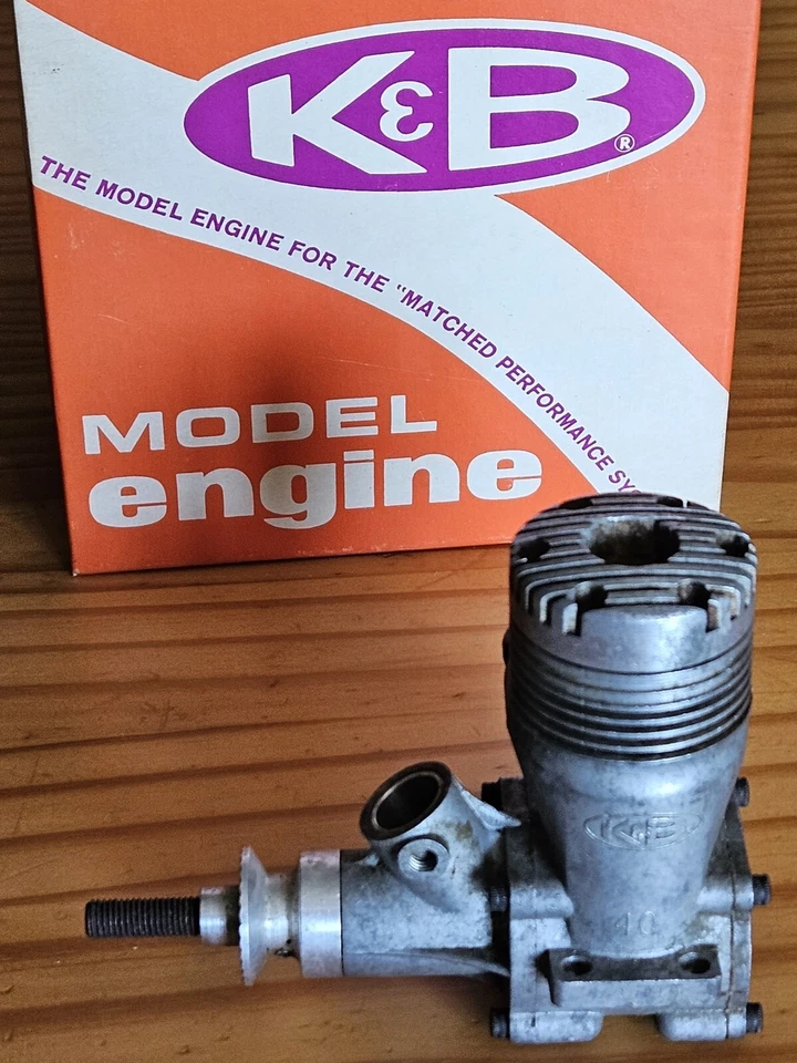 VINTAGE K&B 40 RC CL SEIZED ENGINE WITH BOX FROM ANOTHER MODEL AS IS GS18 - Image 1 of 4
