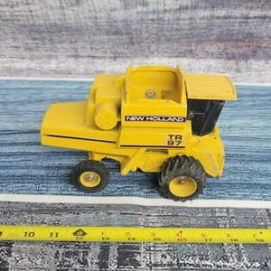 Vtg Ertl 1/32 or 1/28 scale New Holland combine diecast for parts/repair No Head - Picture 1 of 8