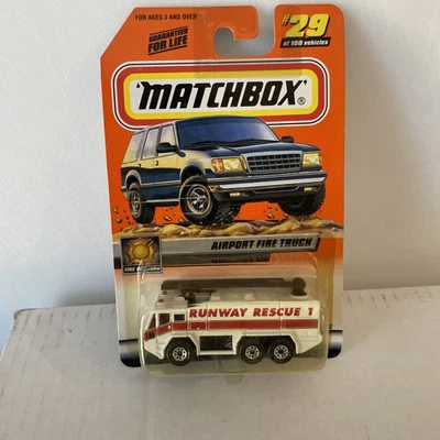 Matchbox #29 Camión de Bomberos Aeropuerto Blanco Bomberos Serie 1999 Serie 6 Foto 1 de 3