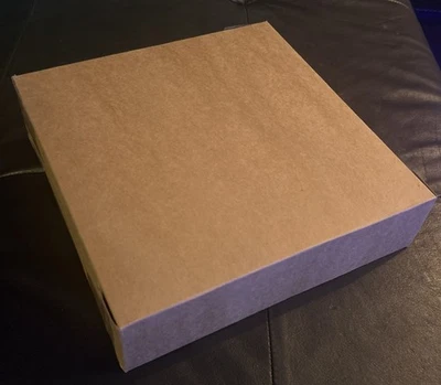 Plain Extra Thin Pizza Boxes 10" x 10" x 2" - Pack of 75 - Image 1 of 4