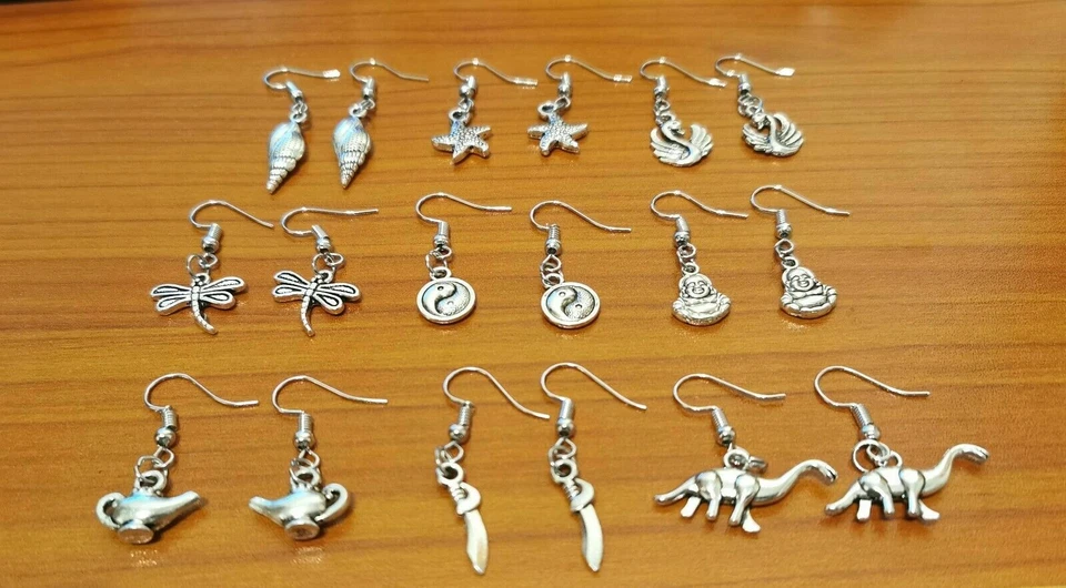 Orecchini Donna Gancetto Con Pendente Orecchino Colore Argento Varia Ciondolo - Immagine 1 di 1