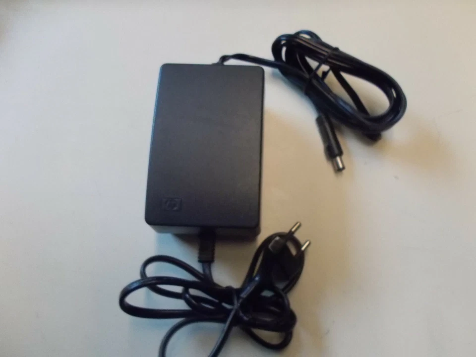 HP Modell 8120-6731 Netzteil 30V 400mA #K-250-17 - Bild 1 von 3