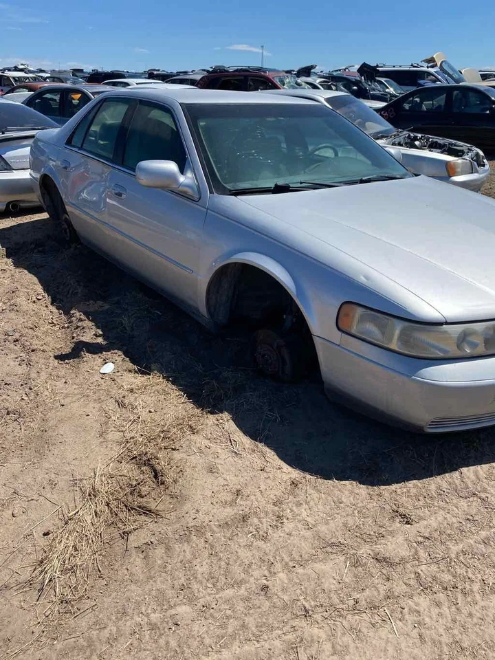 Used Engine Coolant Reservoir fits: 1999 Cadillac Seville  Grade A — 第 1/4 张图片