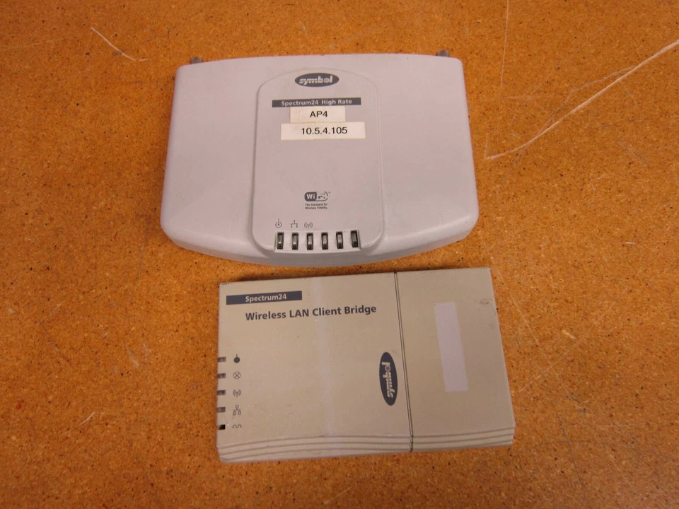 Spectrum 24 11Mbps Access Point With Spectrum 24 Client Bridge CB-1000-0000-US - Image 1 of 4