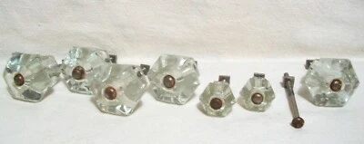 6 perillas de puerta/cajón de vidrio vintage con herrajes *Más* Foto 1 de 4