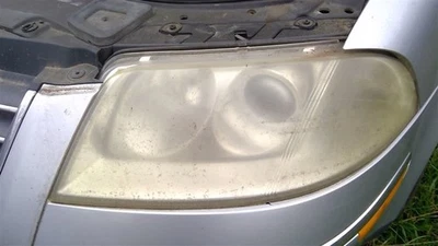 Driver Left Headlight Halogen Fits 01-05 Volkswagen Passat OEM - Image 1 of 4