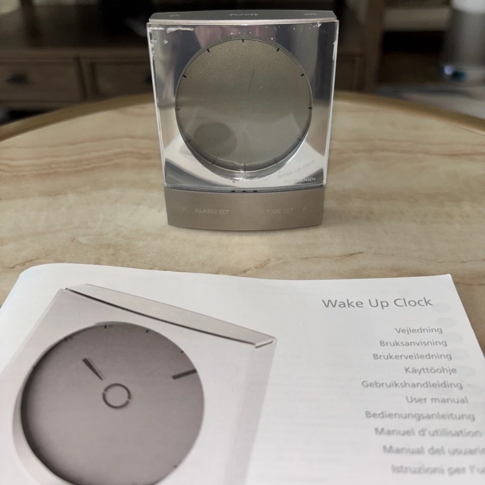 - Только запчасти - винтажные часы для пробуждения Jacob Jensen серебристые/серые - Изображение 1 из 4