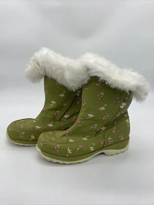 Botas de lluvia para nieve Land’s End para mujer talla 6M ribete de piel sintética verde con flores  Foto 1 de 4