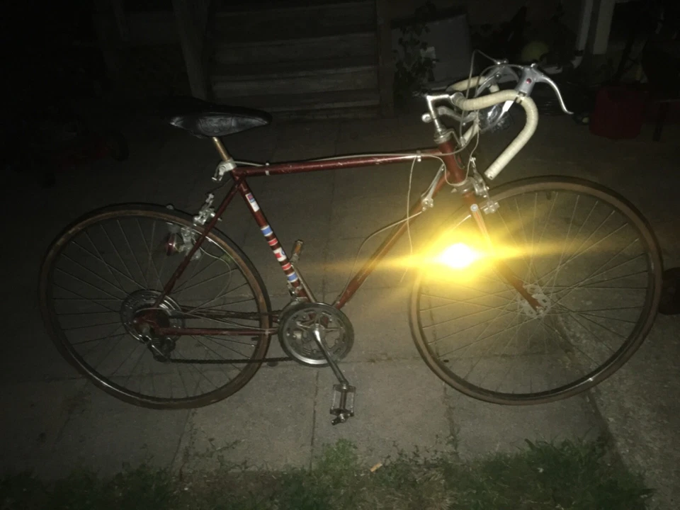 老式哥伦比亚自行车古董一切正常只需要轮胎和管子  — 第 1/1 张图片