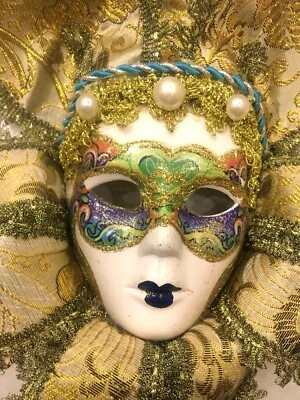 Masque Small Mask Face Head Figurine Wall Hanging Venetian festival carnival Art - Image 1 of 4