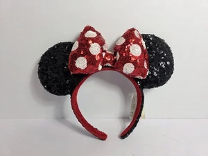 Orejas a lunares blancas negras Minnie de los parques de Disney con lazo de lentejuelas rojas ~ usadas una vez - Imagen 1 de 4