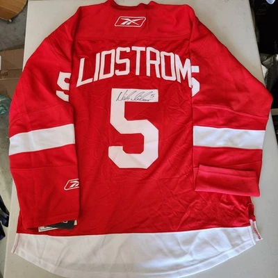 Nicklas Lidstrom Detroit Red Wings Signed Jersey Autograph Reebok NHL CCM Large - Image 1 of 4