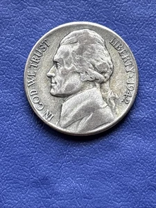 1942 S Jefferson Wartime Nickel Die Error Reverse 35% Silver Nice Coin - Picture 1 of 3