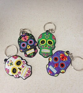 Tag der Toten Toten Totenkopf Schlüsselanhänger PVC Keychain Wichtel Strumpf Füller Geschenk - Bild 1 von 14