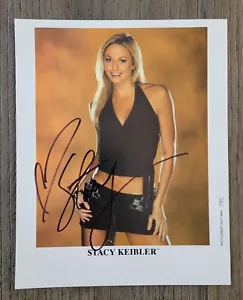 STACY KEIBLER cartolina fotografica firmata 8x10 ex stella WWF WWE - 1A - Foto 1 di 1