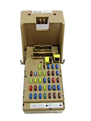 Subaru Outback 2005-2007 cabina caja de fusibles bloque de conexiones OEM 82201AG02B Foto 1 de 4