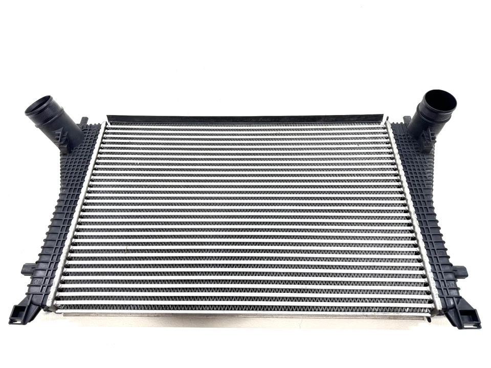 Audi A3 S3 TT 2015-2023 VOLKSWAGEN GOLF GTI 2,0 L INTERCOOLER OEM 5Q0145803N Foto 1 de 4