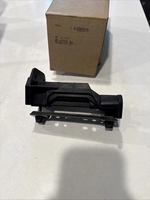 Nuevo GM 16509370 RH Faro Pasajero Lámpara Ajustador Vertical 1990-1994 Lumina  Foto 1 de 4