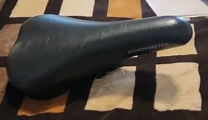 Roadmaster OEM sella di ricambio per mountain bike bicicletta nera UT 4262 - Foto 1 di 5