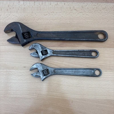 Llaves ajustables vintage de media luna de 8" y 12" hechas en EE. UU. "Llave Utica 1 8""" Foto 1 de 4