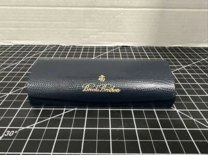 Brooks Brothers Brillenetui Pebble Kunstleder blau Magnetverschluss Logo - Bild 1 von 9