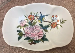 Andrea SADEK Vintage Porcelain Hand Painted JAPAN 5 1/2 Inch Dish FLOWERS BIRDS - Picture 1 of 6