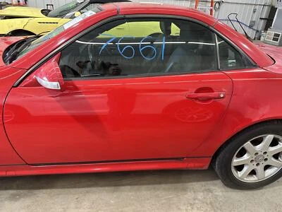 01-04 MERCEDES SLK230 DRIVER LEFT FRONT DOOR MAGMA RED 586U - Imagem 1 de 4