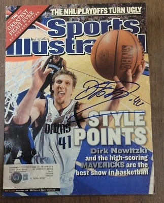 Dirk Nowitzki Signed Sports Illustrated 5/6/02 Beckett Auto Mavericks Basketball - Image 1 of 4