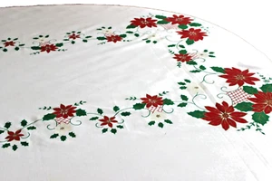 Large Rectangular Christmas Red and White Poinsettia Tablecloth 70 x 116 - Picture 1 of 5