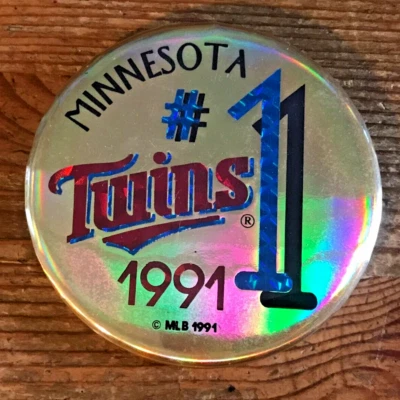 Minnesota Twins Pin 1991 World Series Champions #1 No. 1 Button Pinback - Image 1 of 3