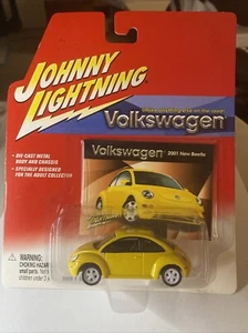 Johnny Lightning White Lightning Volkswagon 2001 New VW Beetle Chase New Sealed - Picture 1 of 10