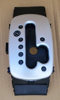 2003 Audi RS6 Gear selector switch pannel 4B0 713 111 BF — 第 1/2 张图片