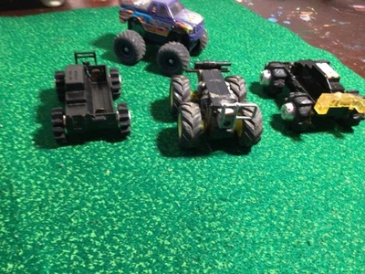 Zip Zaps Micro RC Bigfoot Truck, Rough Riders Stomper 4x4 Truck LJN lote de 4 Foto 1 de 4