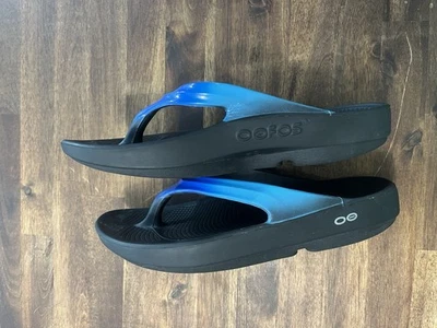 Женские сандалии Oofos OOlala Luxe 8 восстановительных стрингов шлепанцы Atlantis синие шлепанцы - Изображение 1 из 4