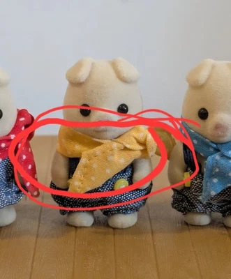 Sylvanian Families Grunt Pig Baby Triplet Yellow Scarf Neck Tie Three Little Pig - Image 1 of 2