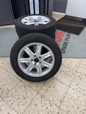 Volvo Alufelgen  16 Zoll, Pirelli Somm.Reifen205/55R16 91 V TL ,CIN7,Pr.Tief.6/0 - Bild 1 von 4