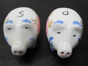 JUEGO DE AGITADORES DE SAL Y PIMIENTA ""PIGLET"" PORCELANA CHINA PINTADOS A MANO DE COLECCIÓN - Imagen 1 de 12