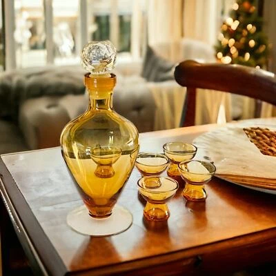 Vidrio ámbar Cambridge vintage 6 piezas Juego de jarra y cordiales Foto 1 de 4