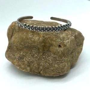 Vtg Zuni Silver Ball Hand Stamped Arrow design SW Sterling Cuff bracelet - Picture 1 of 6