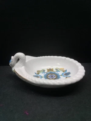 Bandeja de jabón vintage azul cisne blanco Orient Express para Elizabeth Arden hecha en Japón  Foto 1 de 4