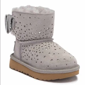 UGG Classic Mini II Schleife Mädchen Gr. 5 - Bild 1 von 7