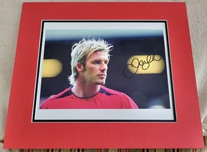 Football Legend DAVID BECKHAM Signed Manchester United 10x8" Mounted Photo - Picture 1 of 2